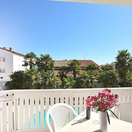 Apartment In With Balcony, Wifi 819-4